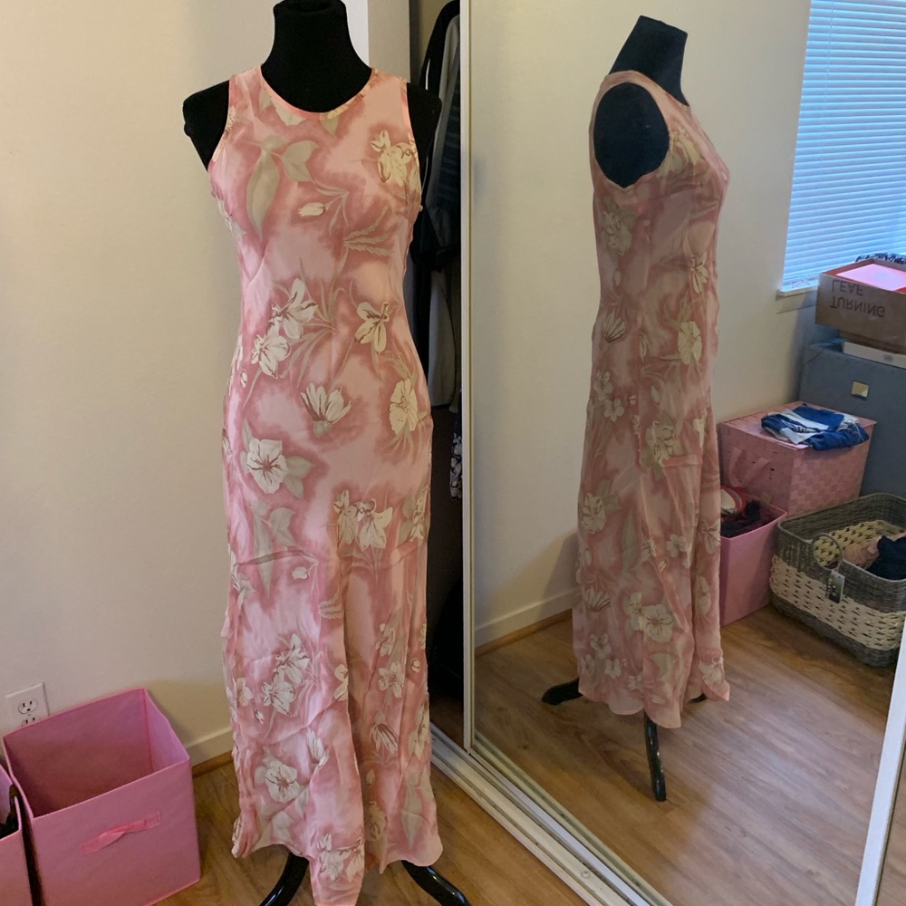 Pretty pink and cream floral dress size M